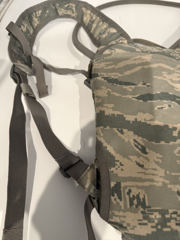 ABU Hydration Backpack 3L 100 Oz