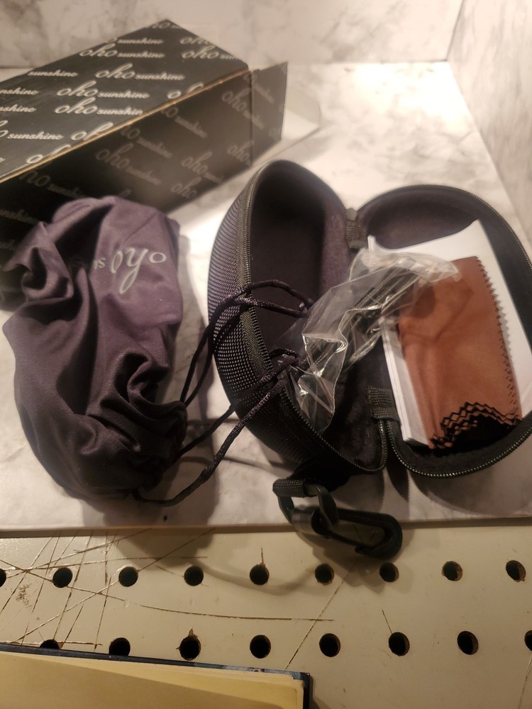 RoHS Smart Sunglasses with Bluetooth Connectivity