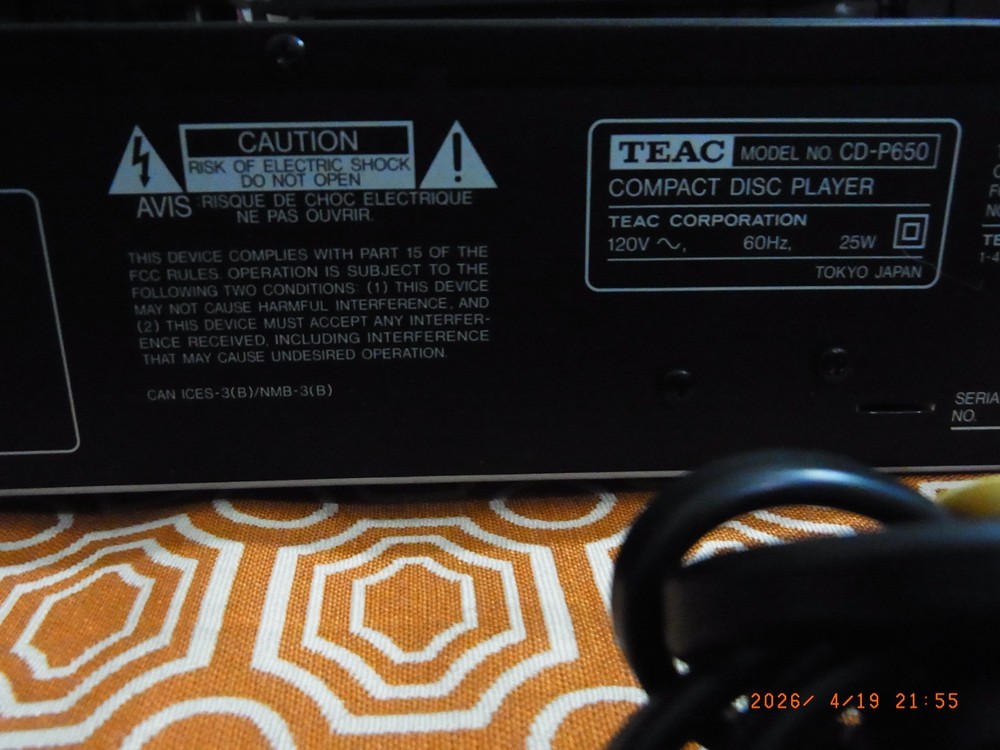 TEAC CD-P650 CD Player with USB Digital Interface Recording/Playback