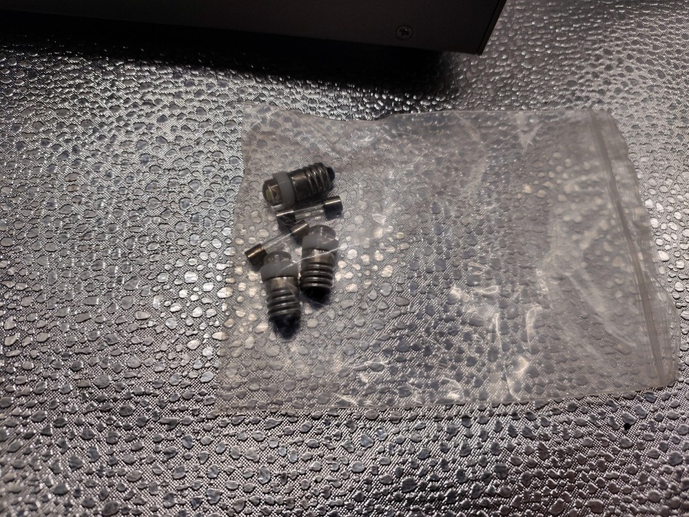 CGOLDENWALL Automatic Touchscreen Seeds Counter Machine, 110V (Missing Plates)