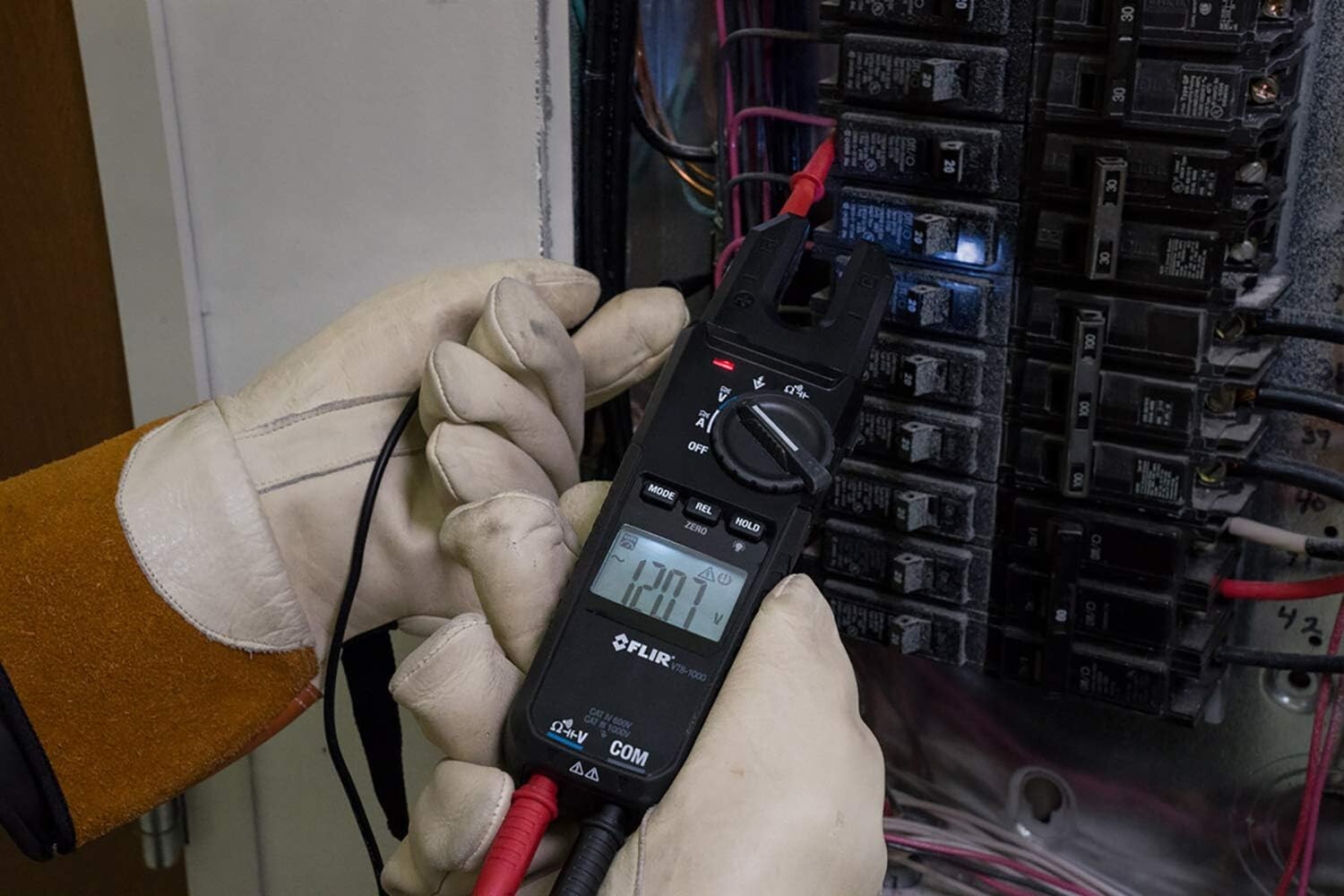 FLIR VT8-1000 - Voltage, Continuity and Current Tester - 1000V/200A w Open Jaw