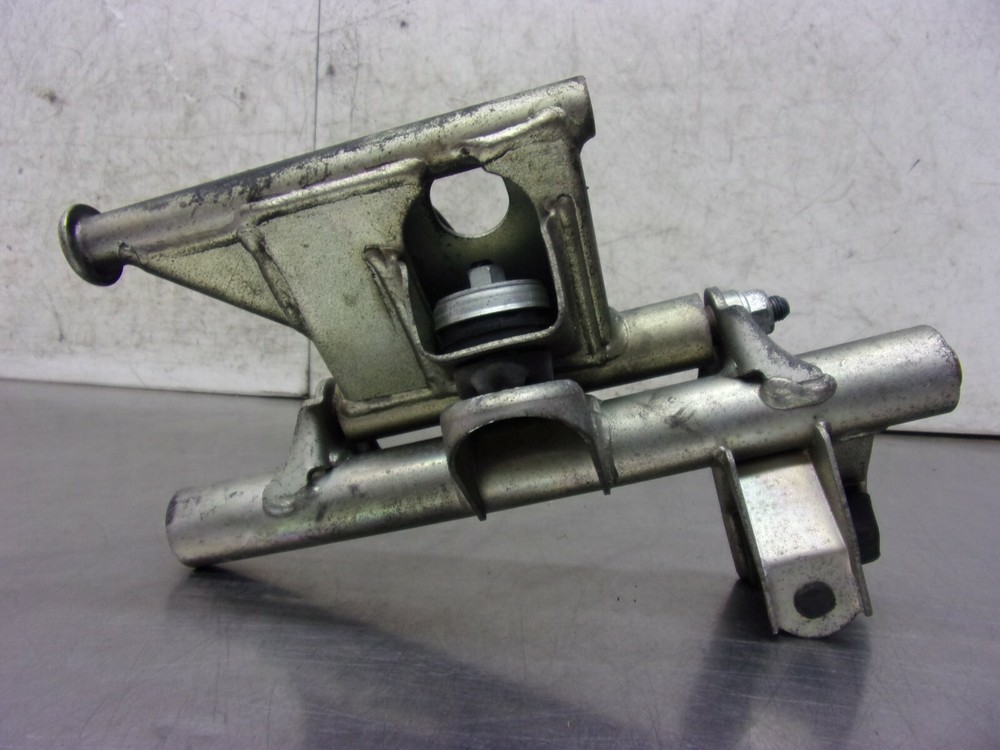 523 A HONDA REFLEX NSS 250 2006 OEM ENGINE MOUNT BRACKET