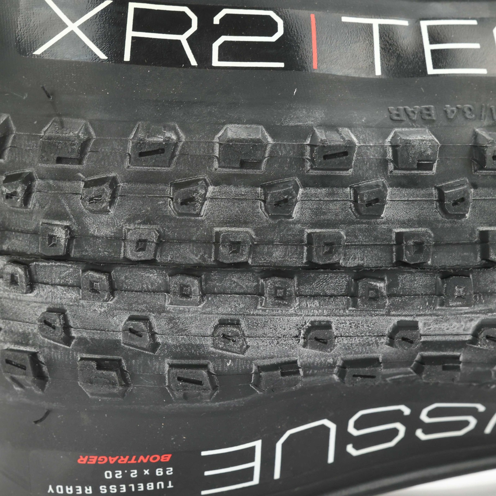 Bontrager Tire XR2 Team Issue 29x2.20 TLR