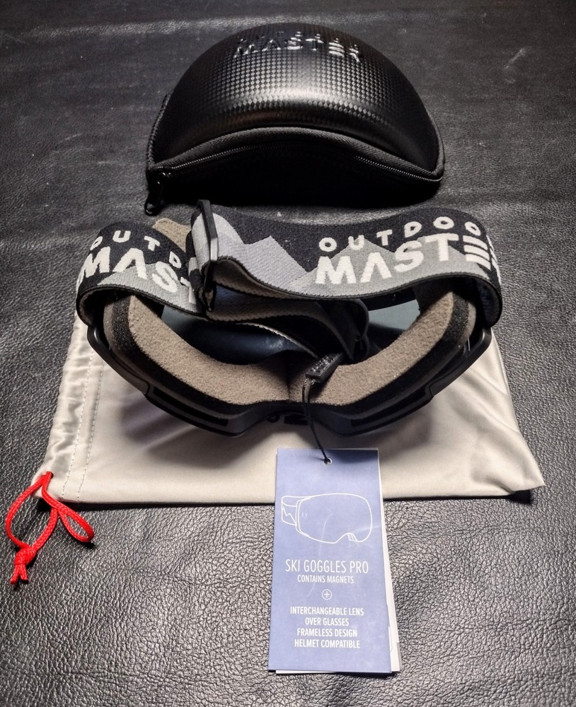 New OutdoorMaster Ski Goggles PRO - Replacement Interchangeable Lens Black