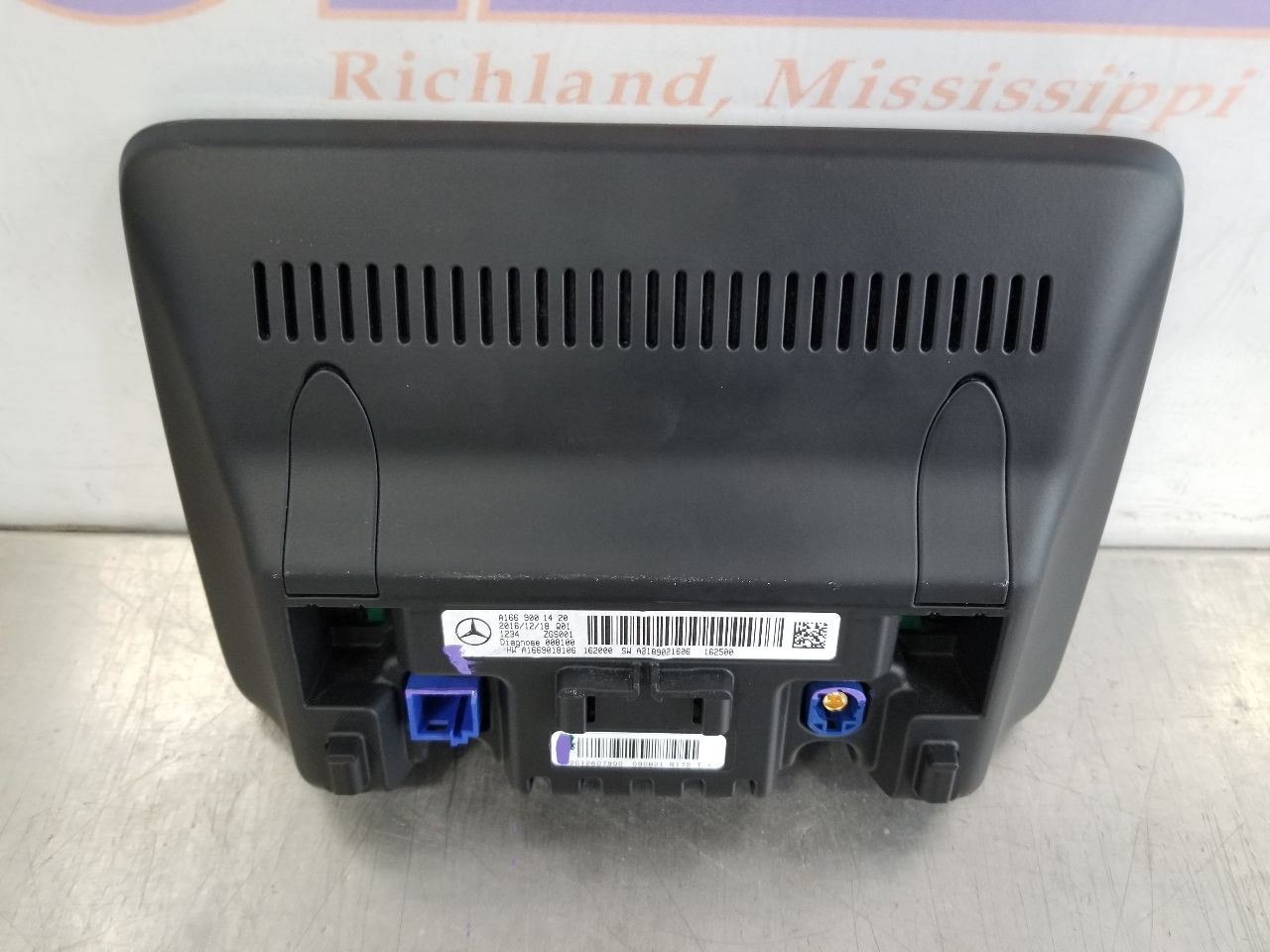 17 2017 MERCEDES GLE43 AMG 166 TYPE INFORMATION DISPLAY SCREEN 1669001420