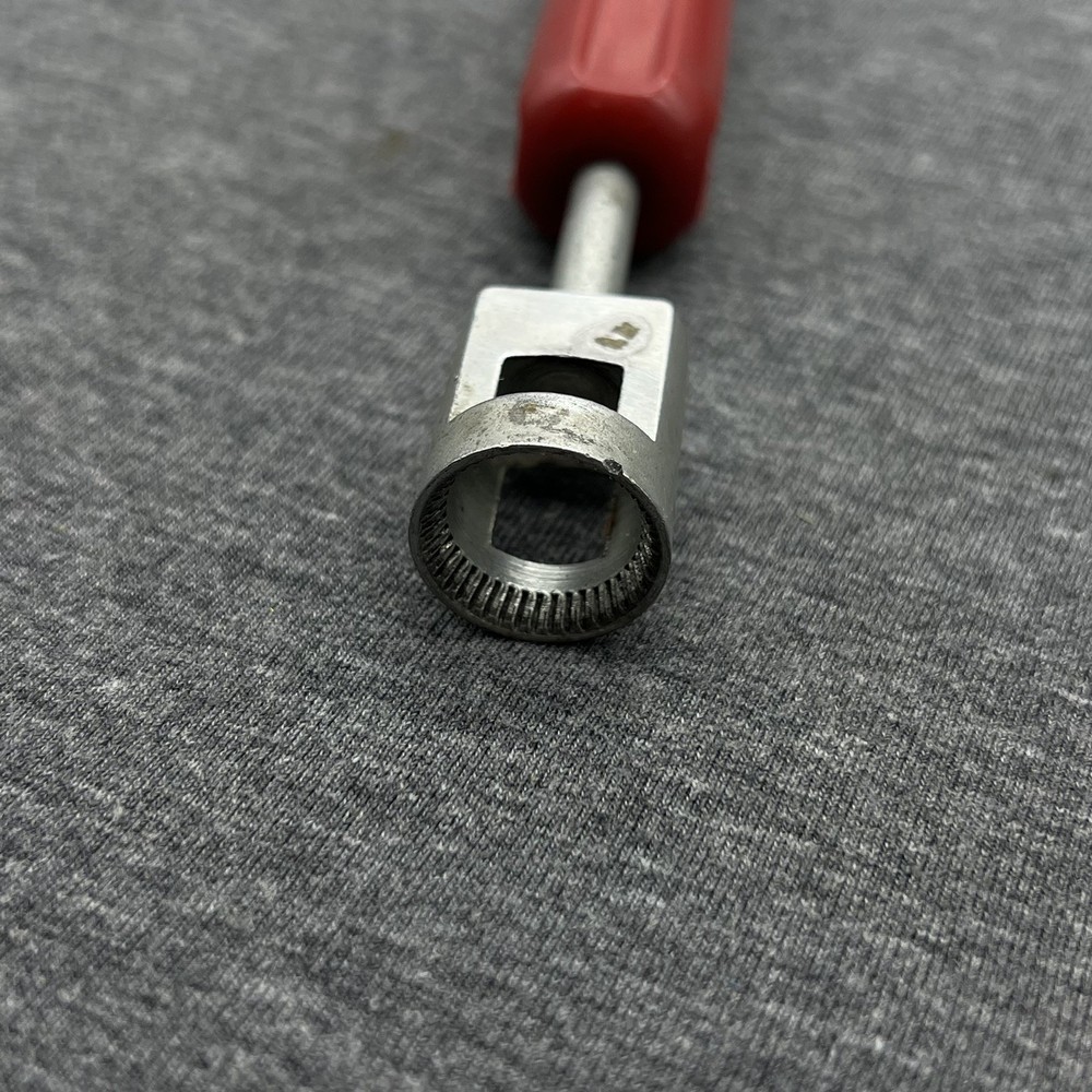 Matco Tools BC1314 - Double Ended Brake Hold Down Spring Removal/Installer Tool
