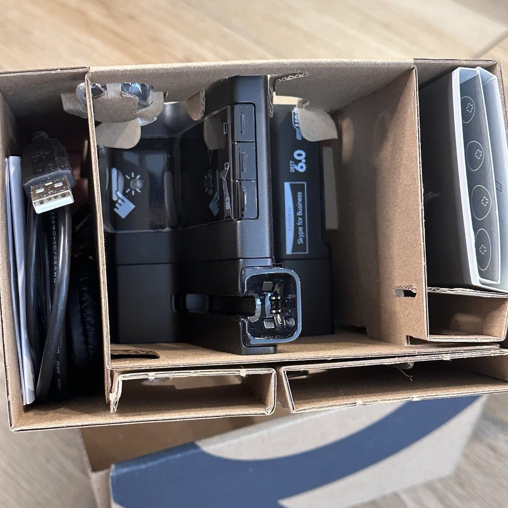 Poly SAVI 8240 OFFICE Wireless Headset and Charging Base DECT Bluetooth NEW