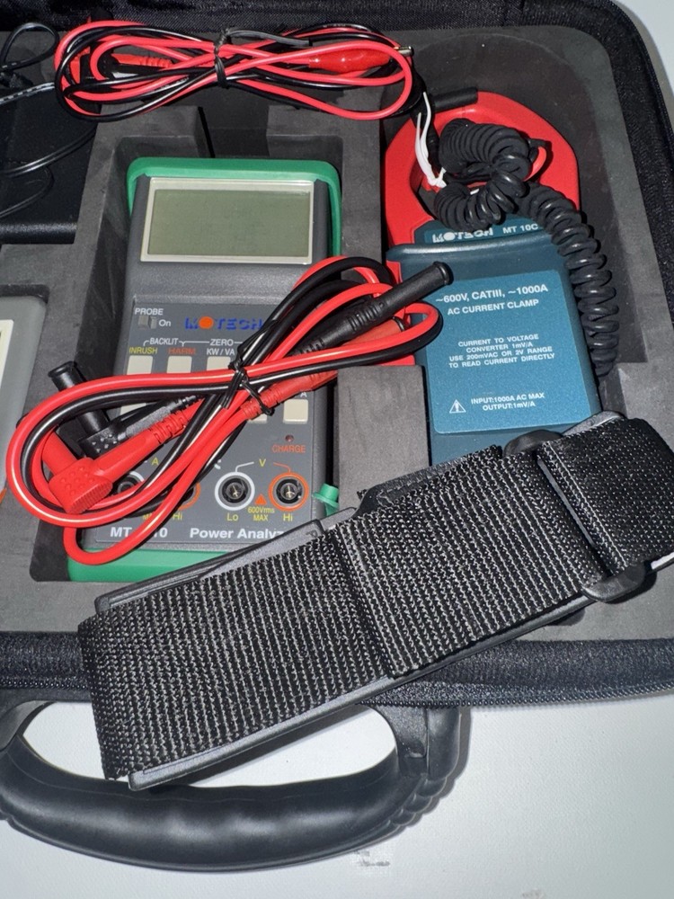 MOTECH MT1010 Power Analyzer Kit W/ Ac Current Clamp, Load Adapter, Manual, Case
