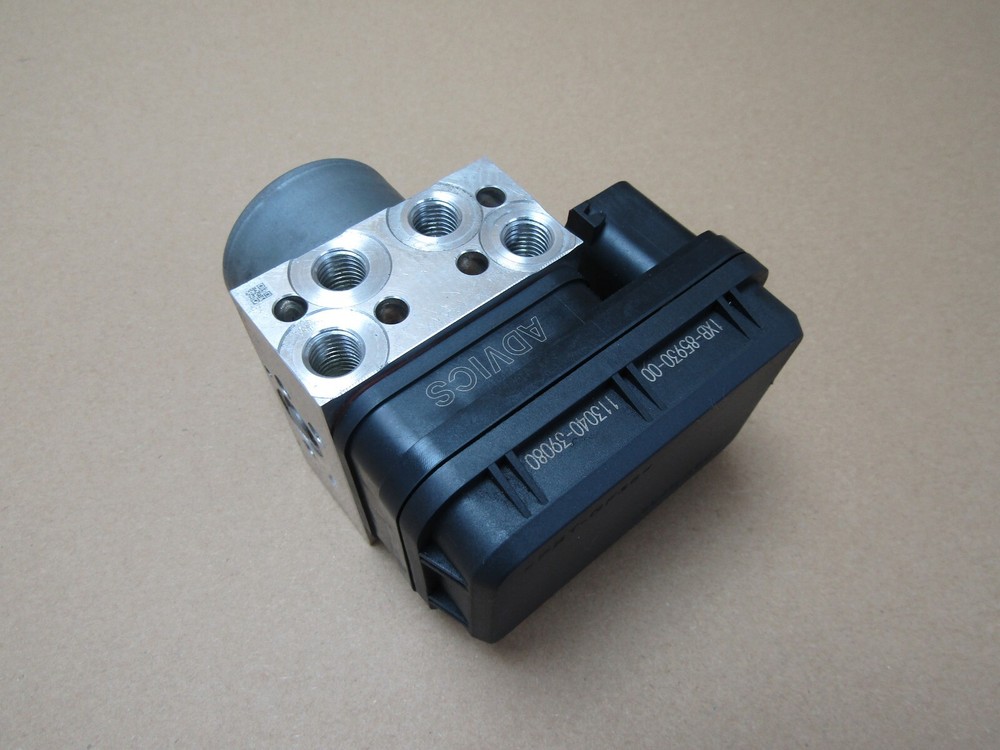 Yamaha MT-07 ABS 2018 ABS pump control module Advics (12071)