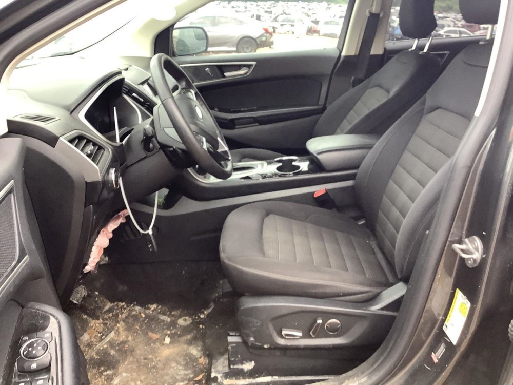 EDGE 2018 Glove Box 4725743
