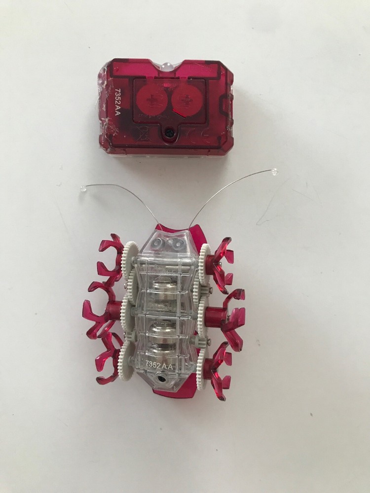 HEX BUGS Fire Ant RED Micro Robotic Creature Remote Control