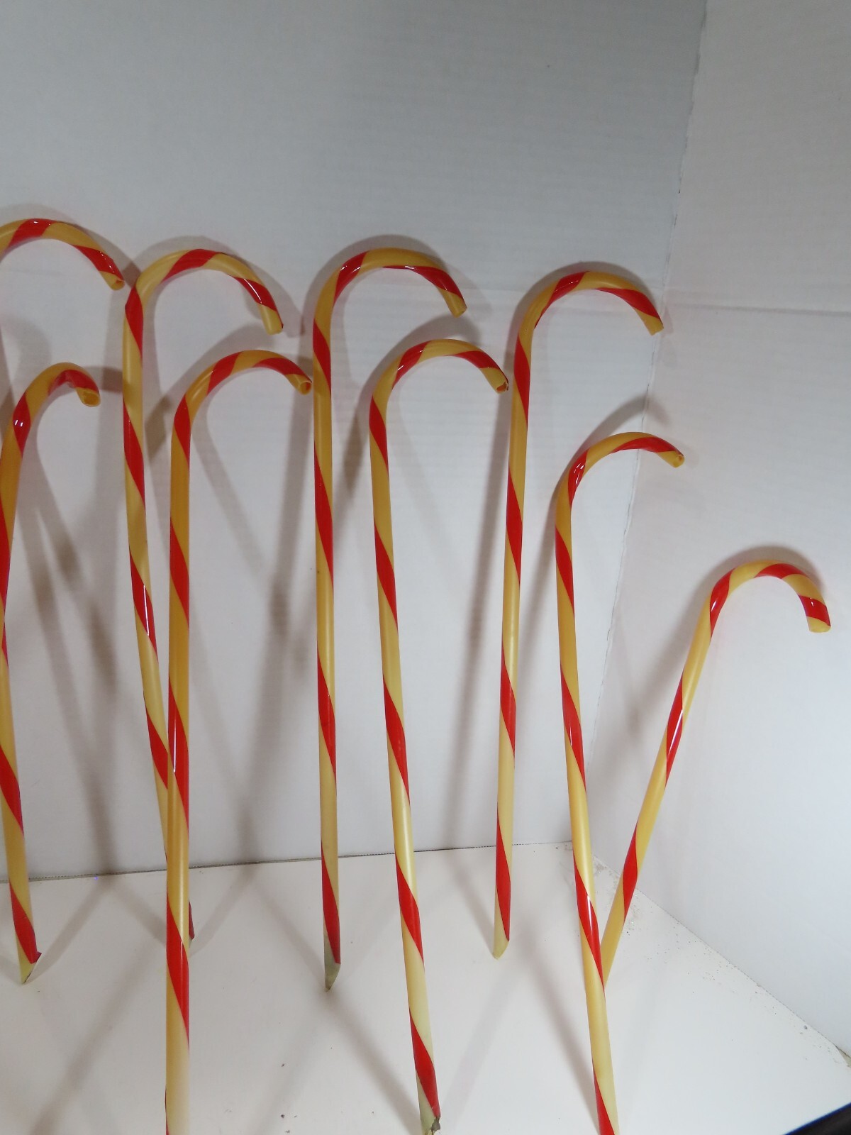 Candy Cane Lawn Ornaments Christmas Decor Plastic Lot Assorted Sizes C9374