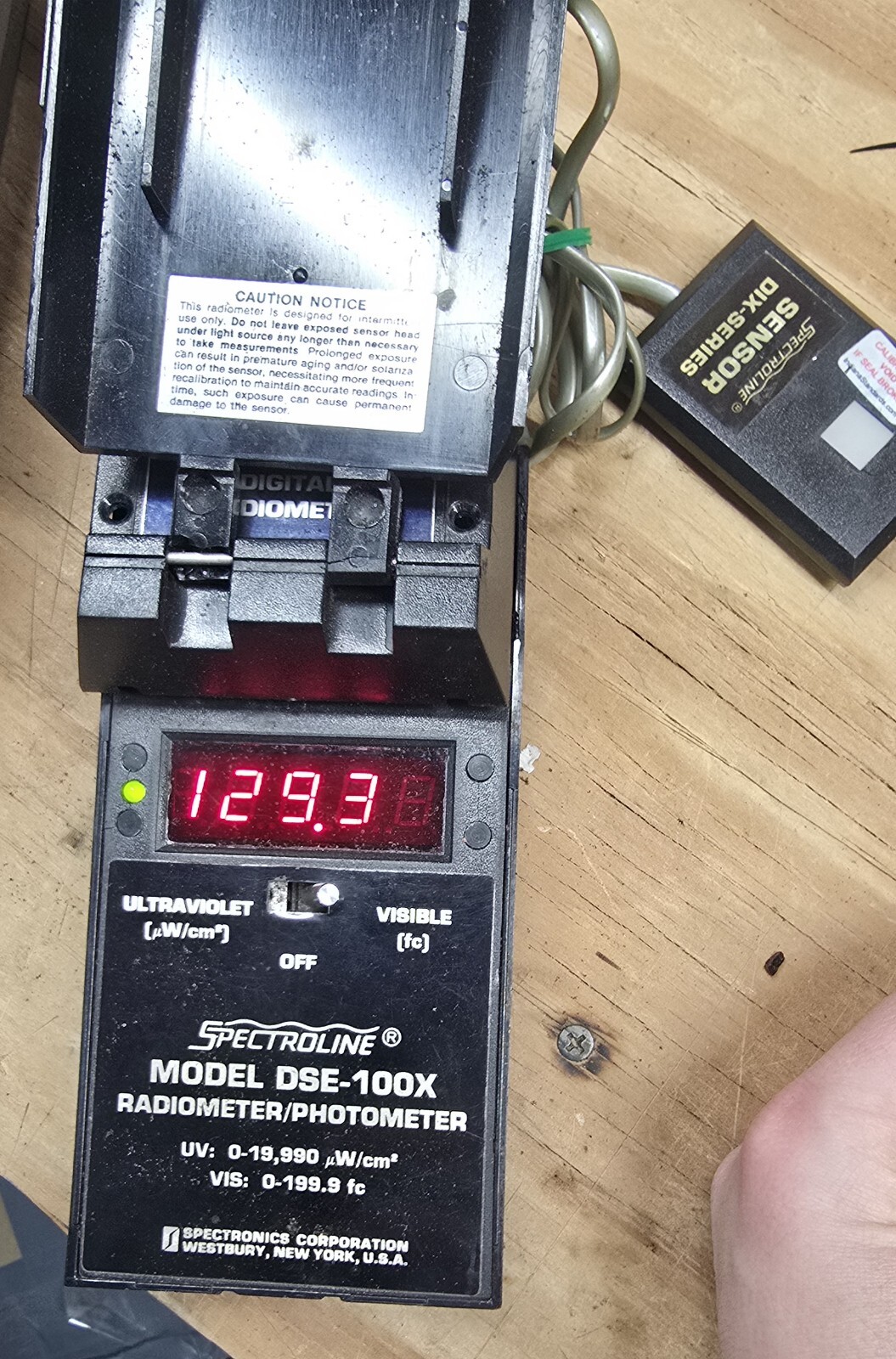 CALIBRATED Spectroline DSE-100X Digital Radiometer W/ DIX-555A