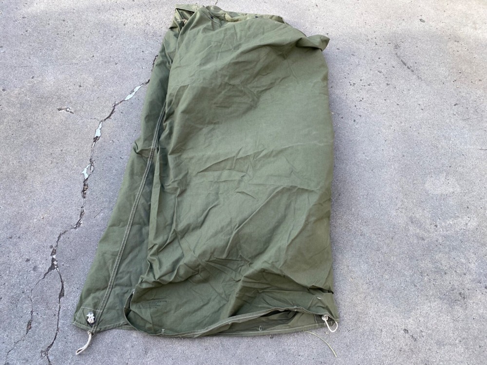 ORIGINAL WWII US ARMY M1942 TENT SHELTER HALF-OD#7, DATED 1945