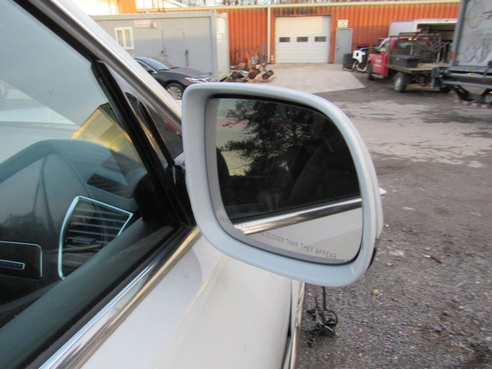 Q5 2017 Glove Box 1102002
