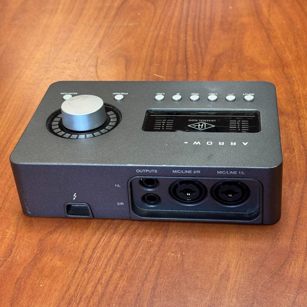 Universal Audio Arrow Thunderbolt Audio Interface with UAD-2 Solo Core *read*
