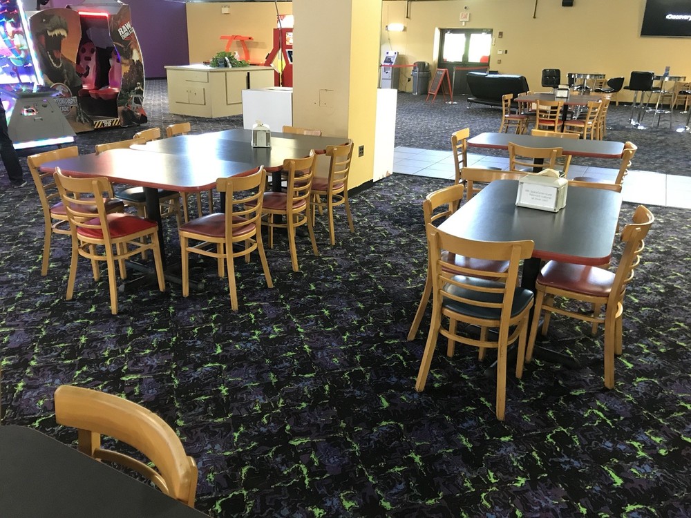 Tables/Chairs Set