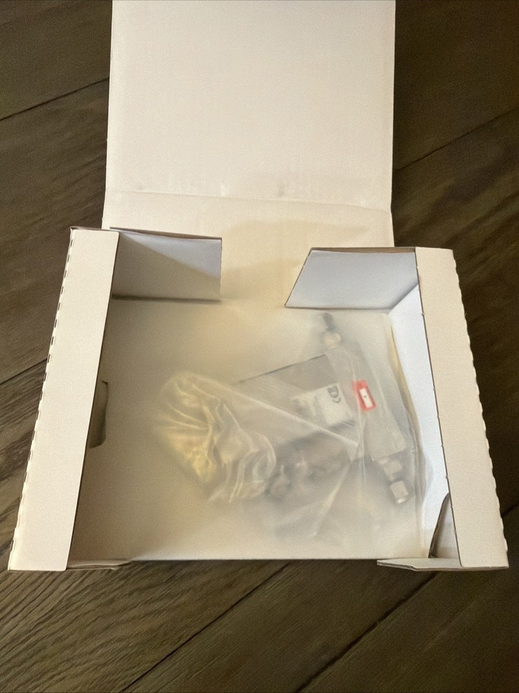 Bronkhorst Mass Flow Controller - 5 slm - Kalrez seals