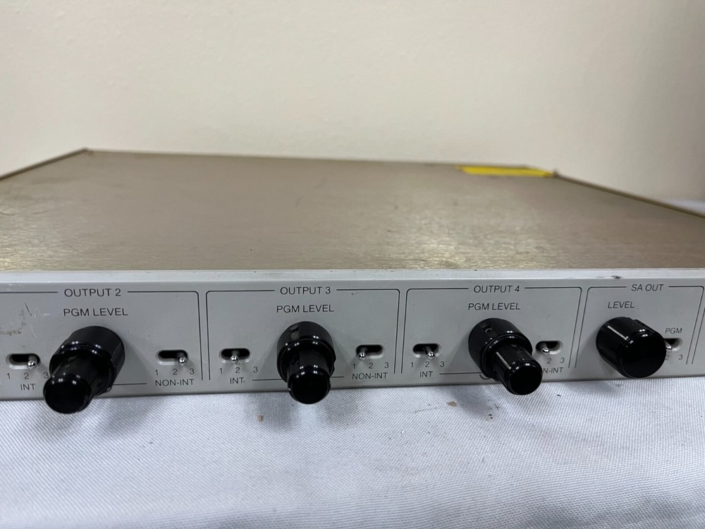 RTS Telex Model 4010 Central Electronics Series 4000 IFB System