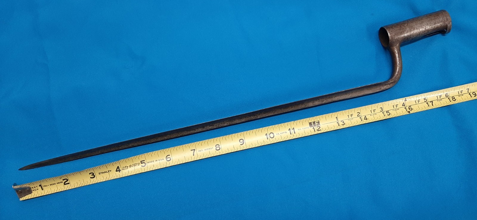 ***ANTIQUE ORIGINAL EARLY AMERICAN  MUSKET/ RIFLE SOCKET BAYONET  - UNMARKED***