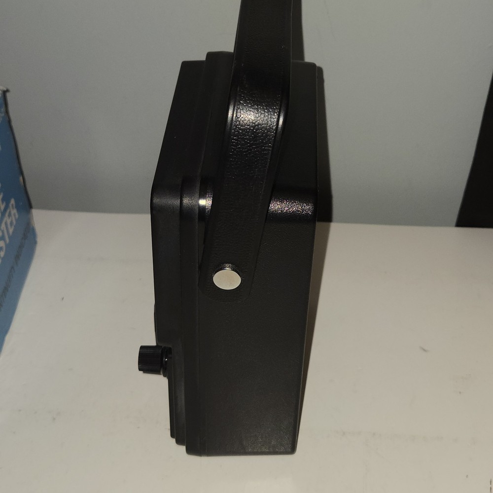 Micronta 22-210 Analog Voltage Ohm Multi-Meter Audible Continuity AC/DC - Tested