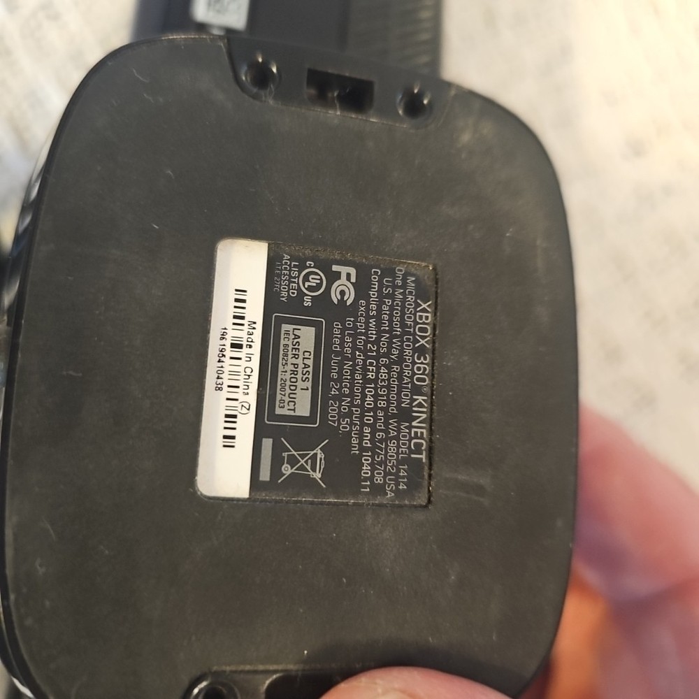 Microsoft Xbox 360 Kinect Motion Sensor Bar ~ w Just Dance 2014 Working & Clean