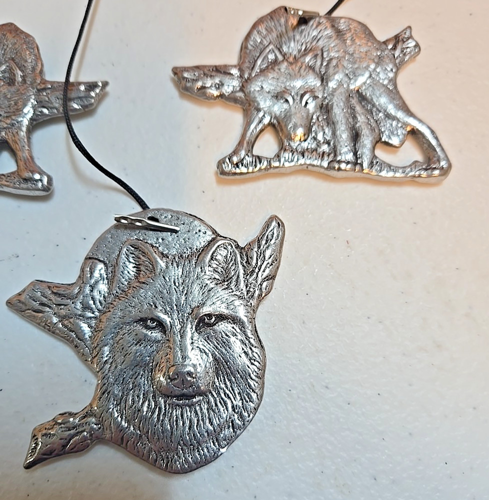 Carson Pewter Wind Chimes; Wolf Theme; NWT