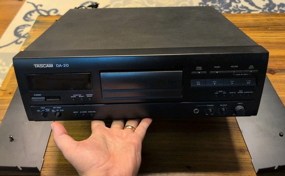 Tascam DA-20 Dat Machine with Rack Mount Full Working Order