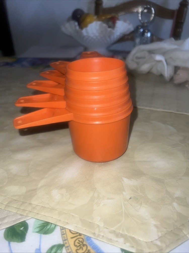 Vintage Tupperware Nesting Measuring Cups Orange 6pc
