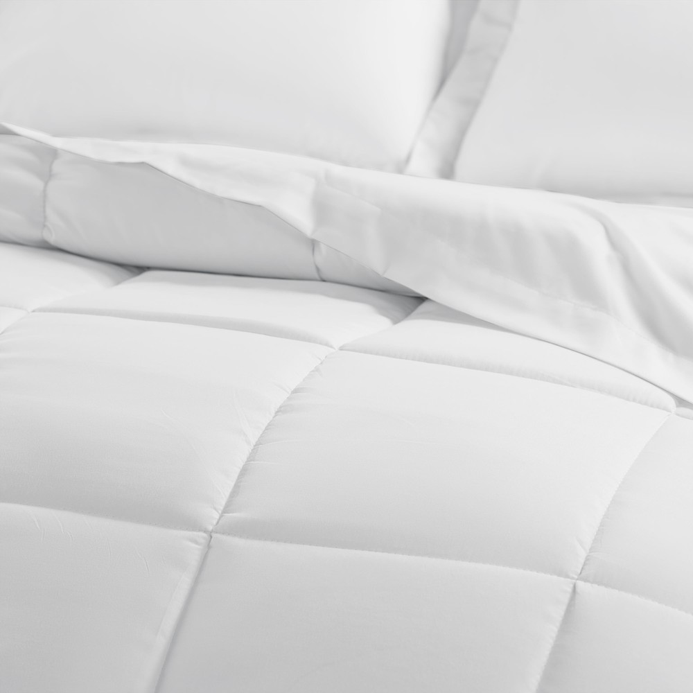 8-Piece White Bed in a Bag Microfiber Bedding Set, Queen
