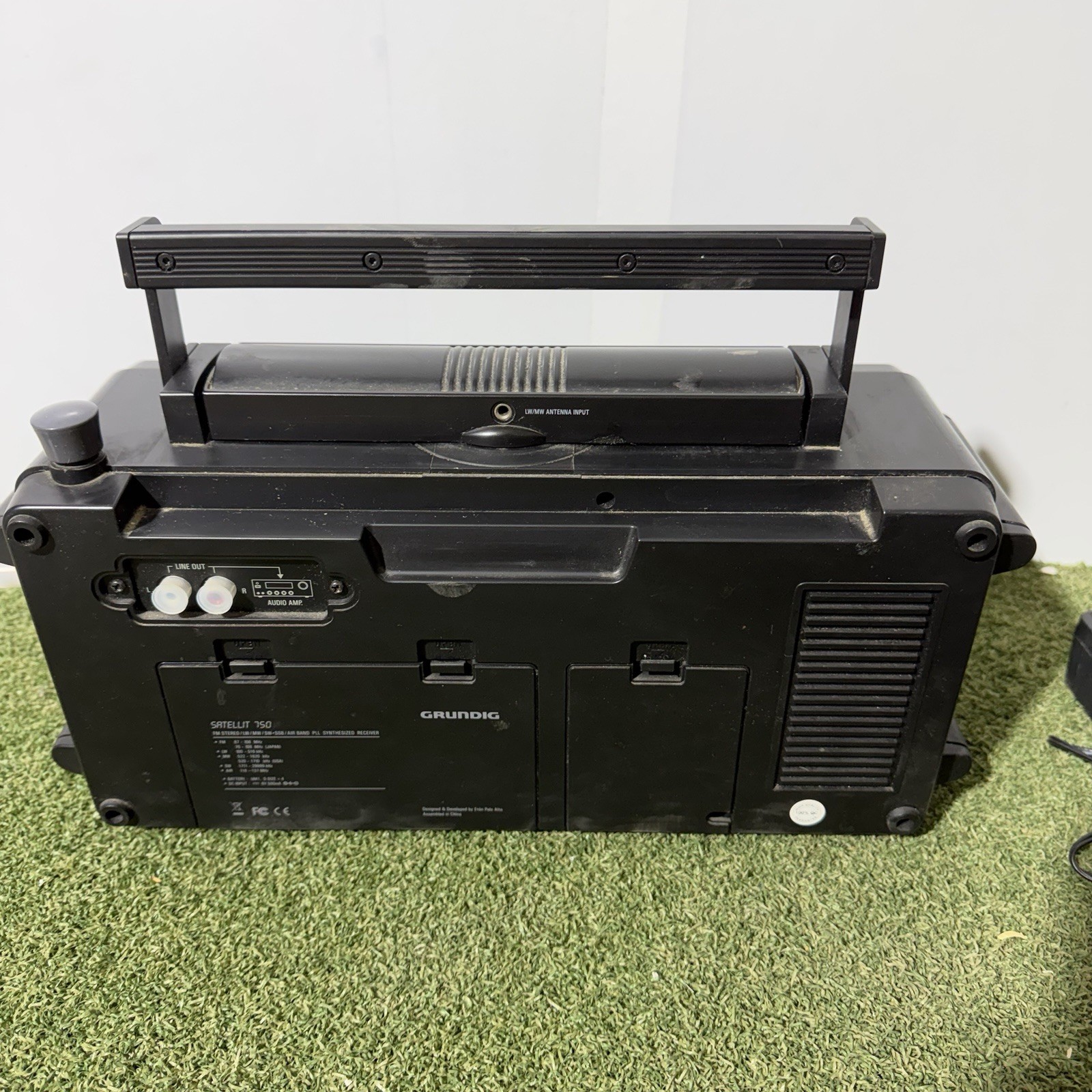 Grundig SATELLIT 750 AM/FM-/SW/AW BAND RADIO Single Side Band W/ Power Cord