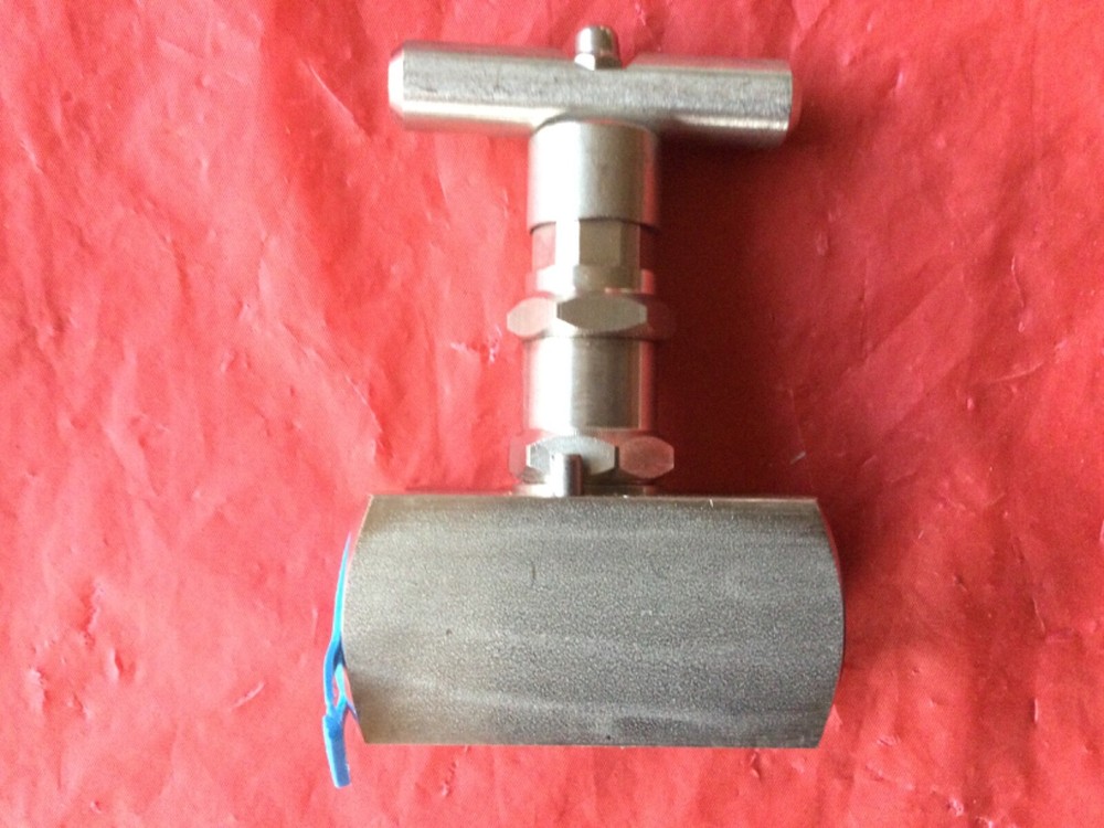 MULTI-INSTRUMENTS NV01SGBP03TP Needle Valve