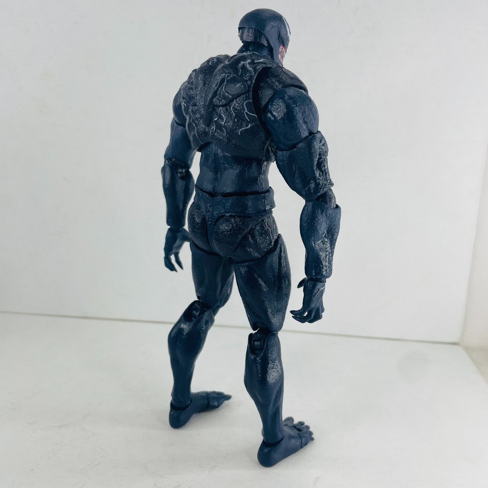Marvel Venom Let There Be Carnage 7.5" Action Figure w/Exchangeable Accessory
