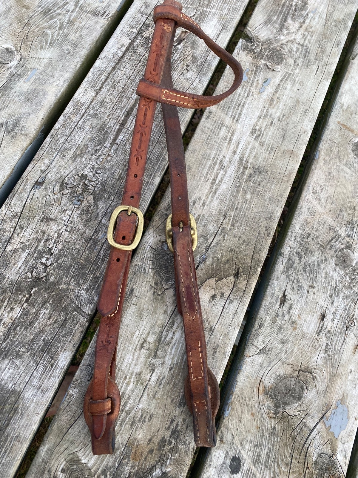 Used Schutz Bros barb wire tooled one ear western headstall w/quick change ends