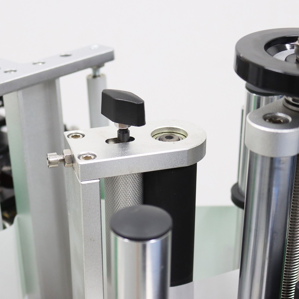 Auto Conveyor Table Round Bottle High-speed Coding Labeling Machine20-200PCS/min