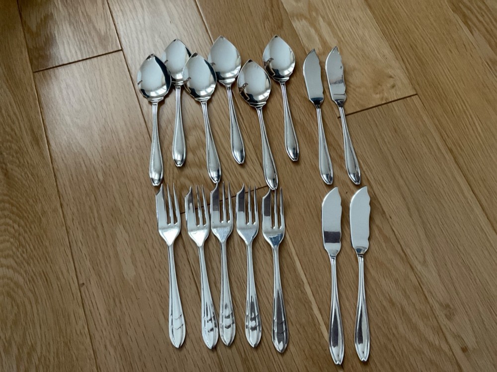 English silverplate hors d'oeuvres set