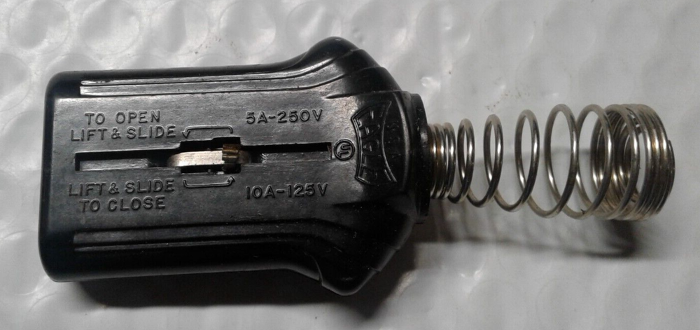 VINTAGE SMALL APPLIANCE CORD PLUG END 2-Prong Bakelite Eagle