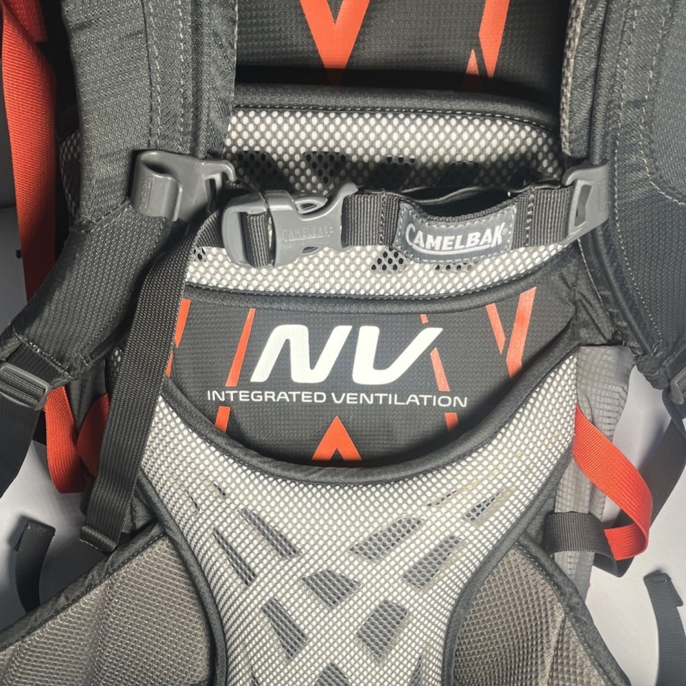 CamelBak Fourteener 24 Hydration Backpack Ventilation w/ 3L Bladder Never Used
