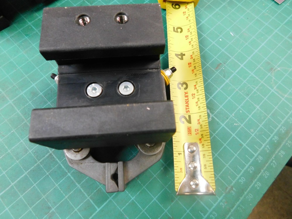 Mechanical Robot Claw Clamper