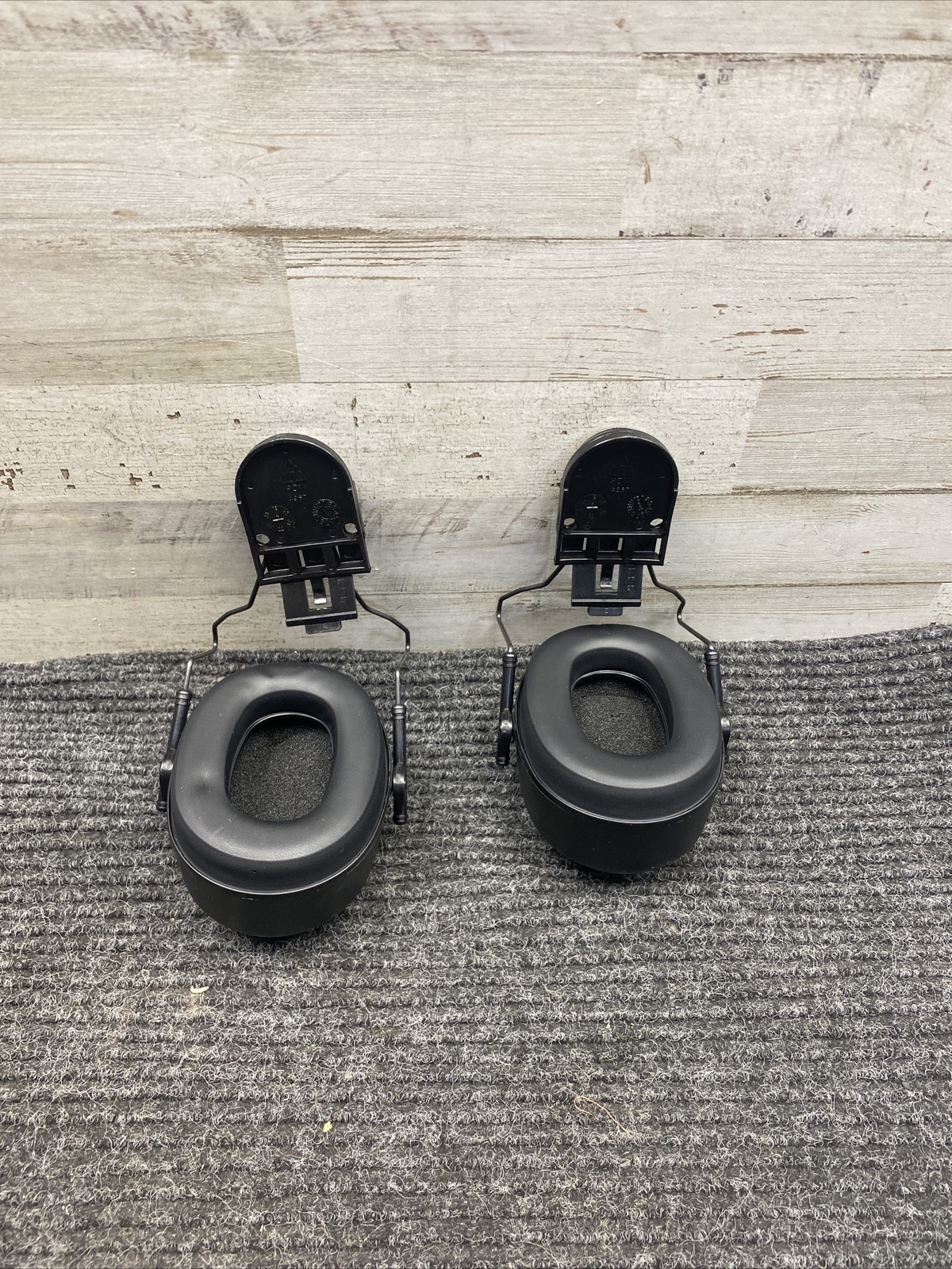 Pyramex Black Dielectric Hard Hat Cap Mounted Earmuffs, CMFB6010, NRR 23dB, New