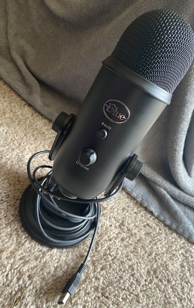 Freestanding USB Microphone