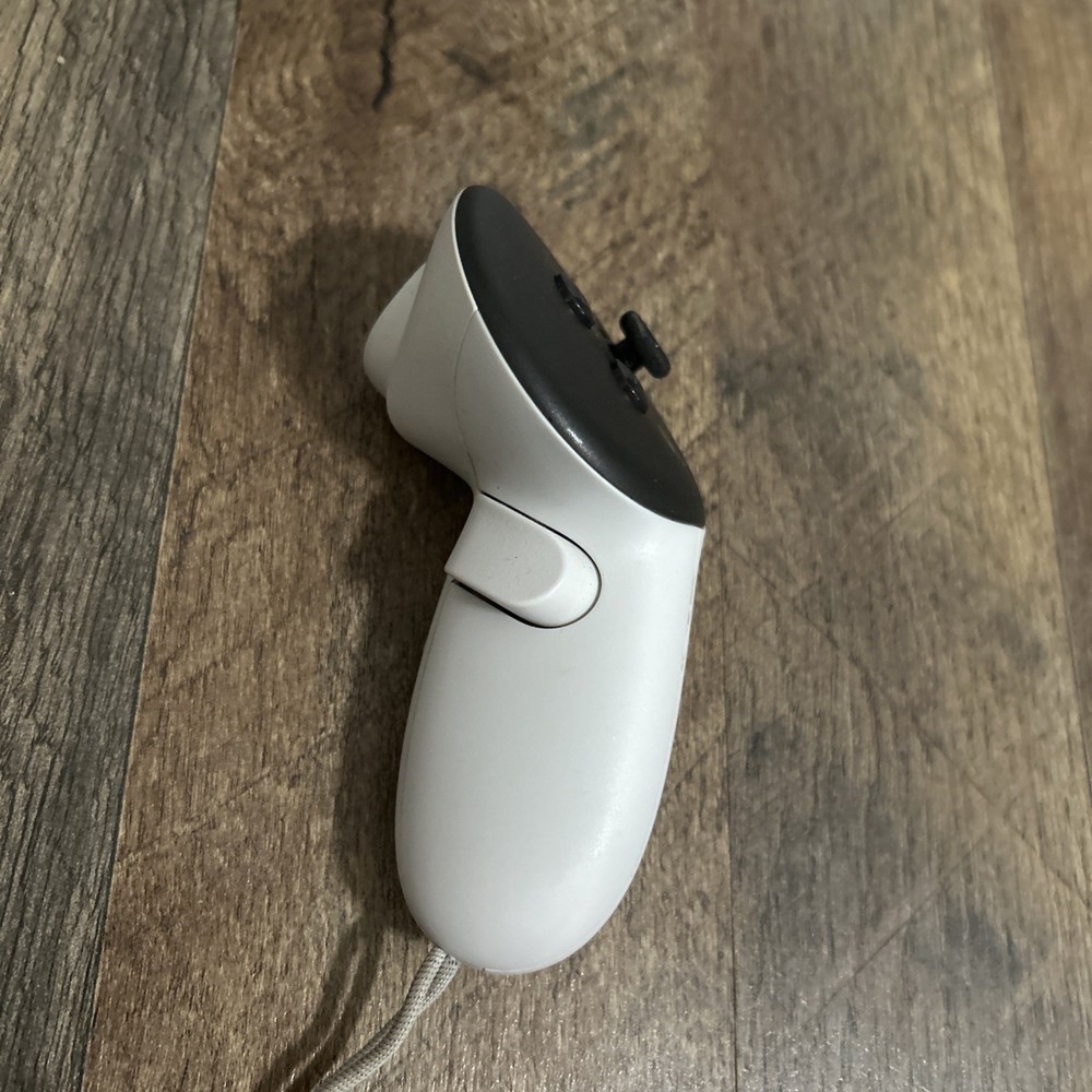 Meta Oculus Quest 3/3S VR OEM RIGHT Controller ONLY