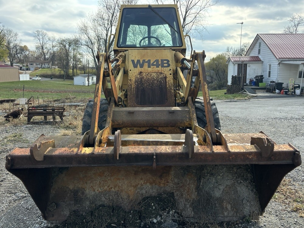 Case W14B Rubber Tire End Loader
