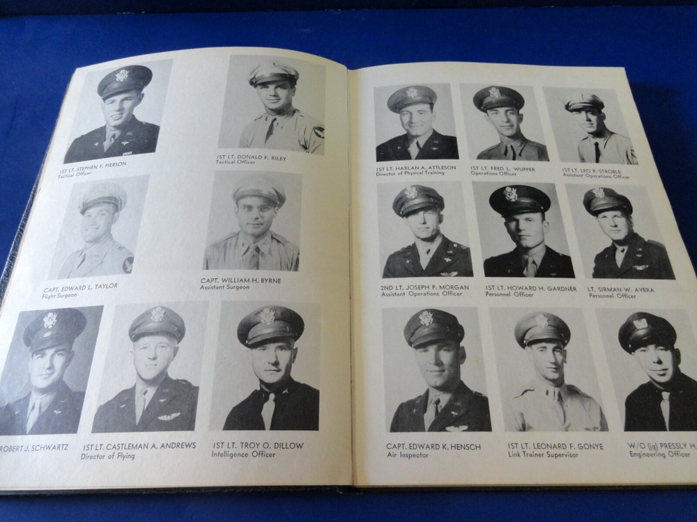 FT. STOCKTON ARMY AIR FIELD PILOT CLASS BOOK 44-E