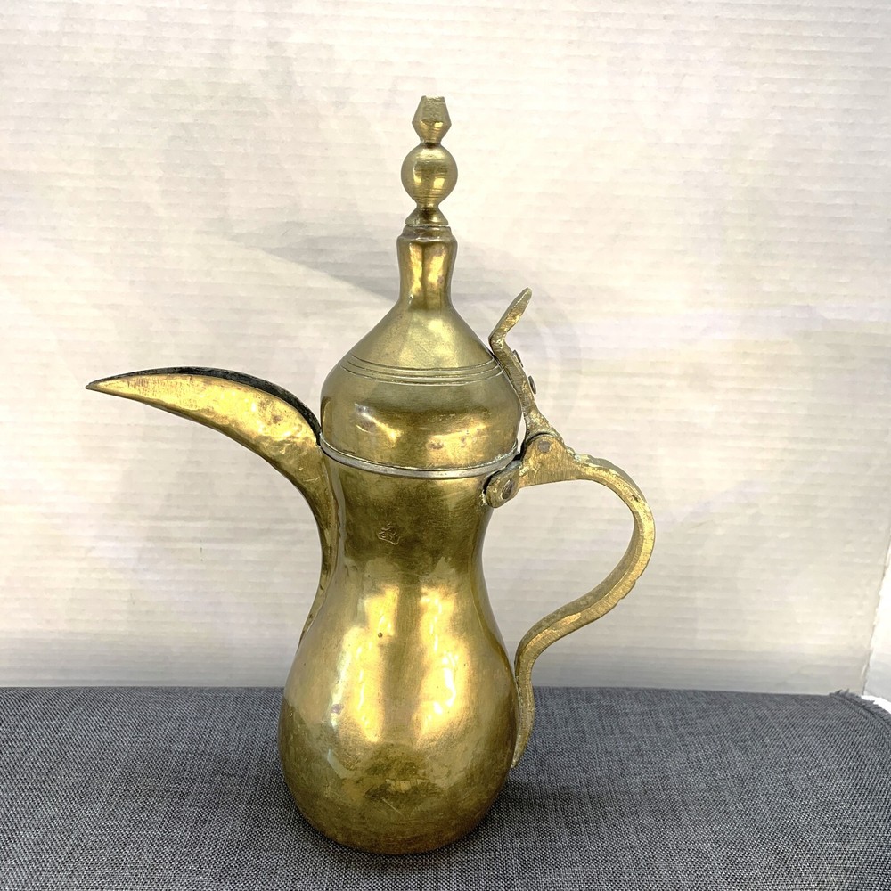 Vintage Brass Dallah Arabic coffee pot
