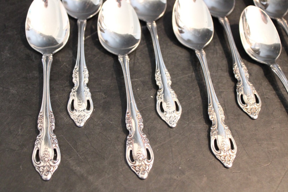 Oneida Brahms 8 Tea Spoon 6"