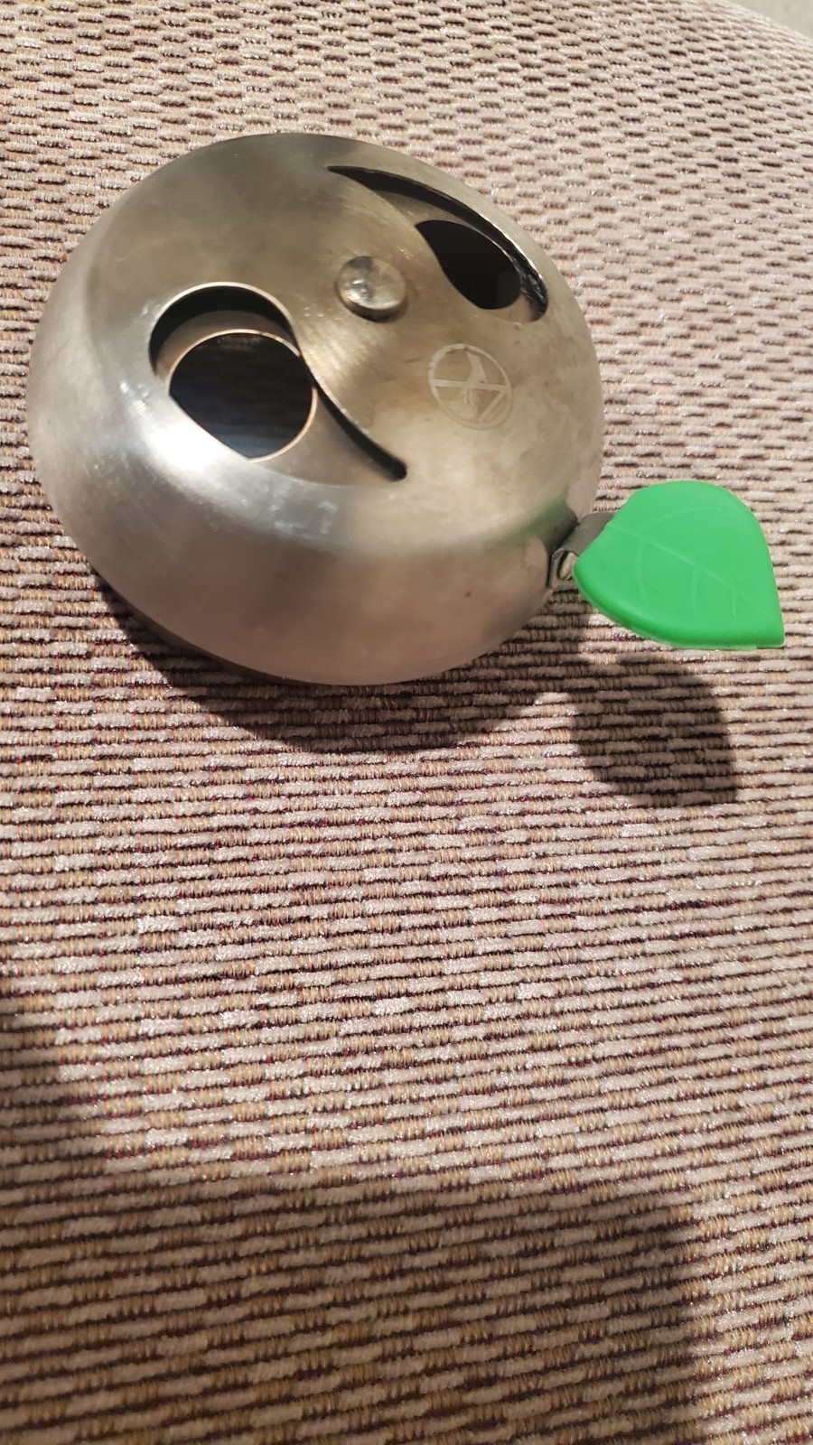 Apple on Top AoT White Hookah Horizontal -Easy to Clean and Use