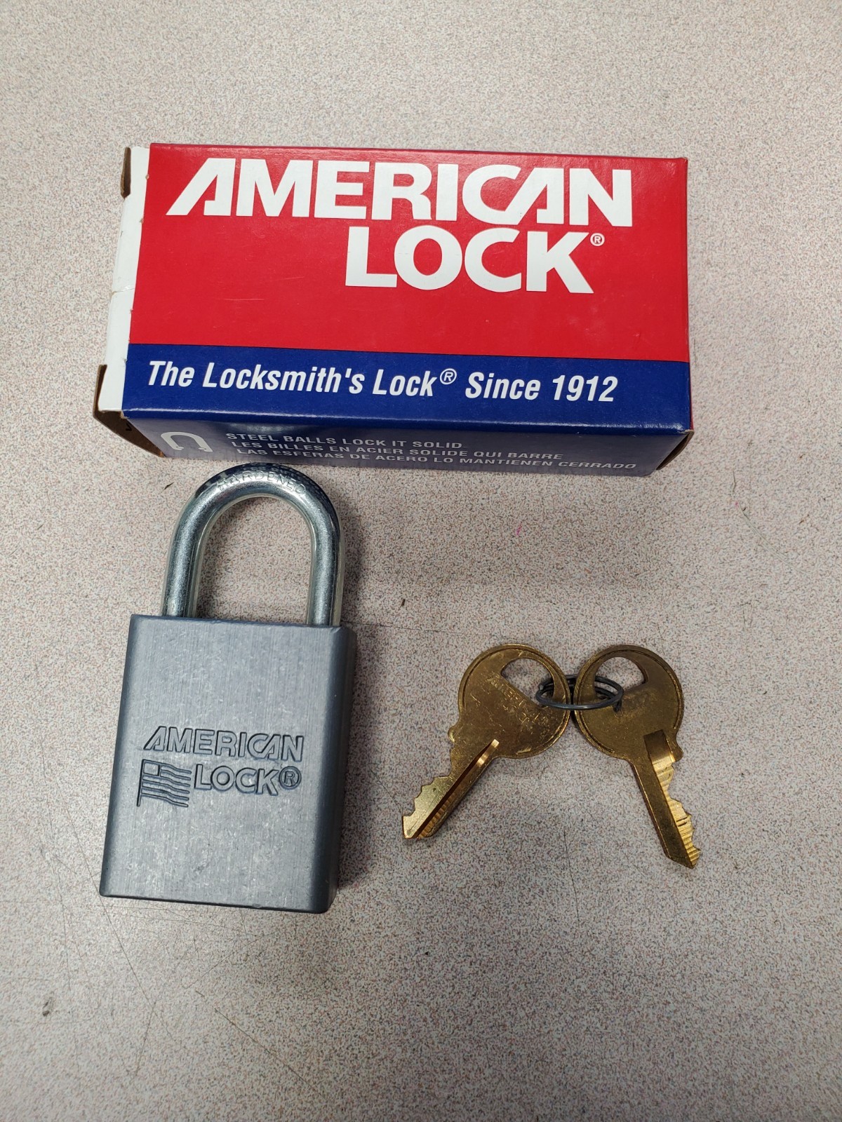 American Lock  A30KAW1  Aluminum Padlock Keyed alike   Key:3212