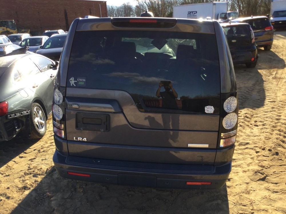 LR4 2016 Glove Box 4915510