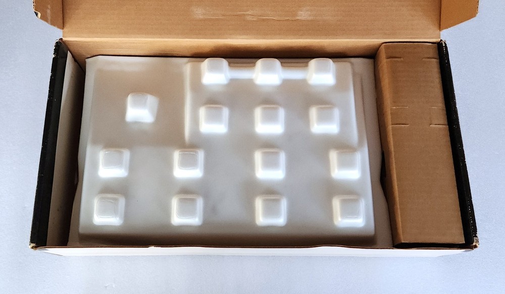 NEW IN BOX Texas Instruments TI-99 /4A HOME COMPUTER UNOPENED